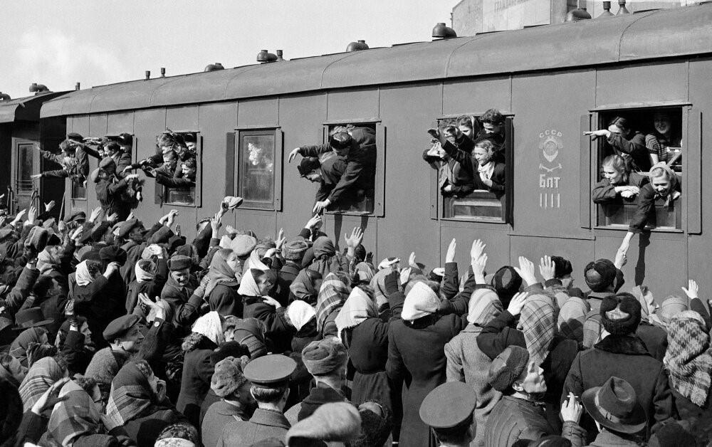 роводы на целину, 1955 год. Из архива ИТАР ТАСС.