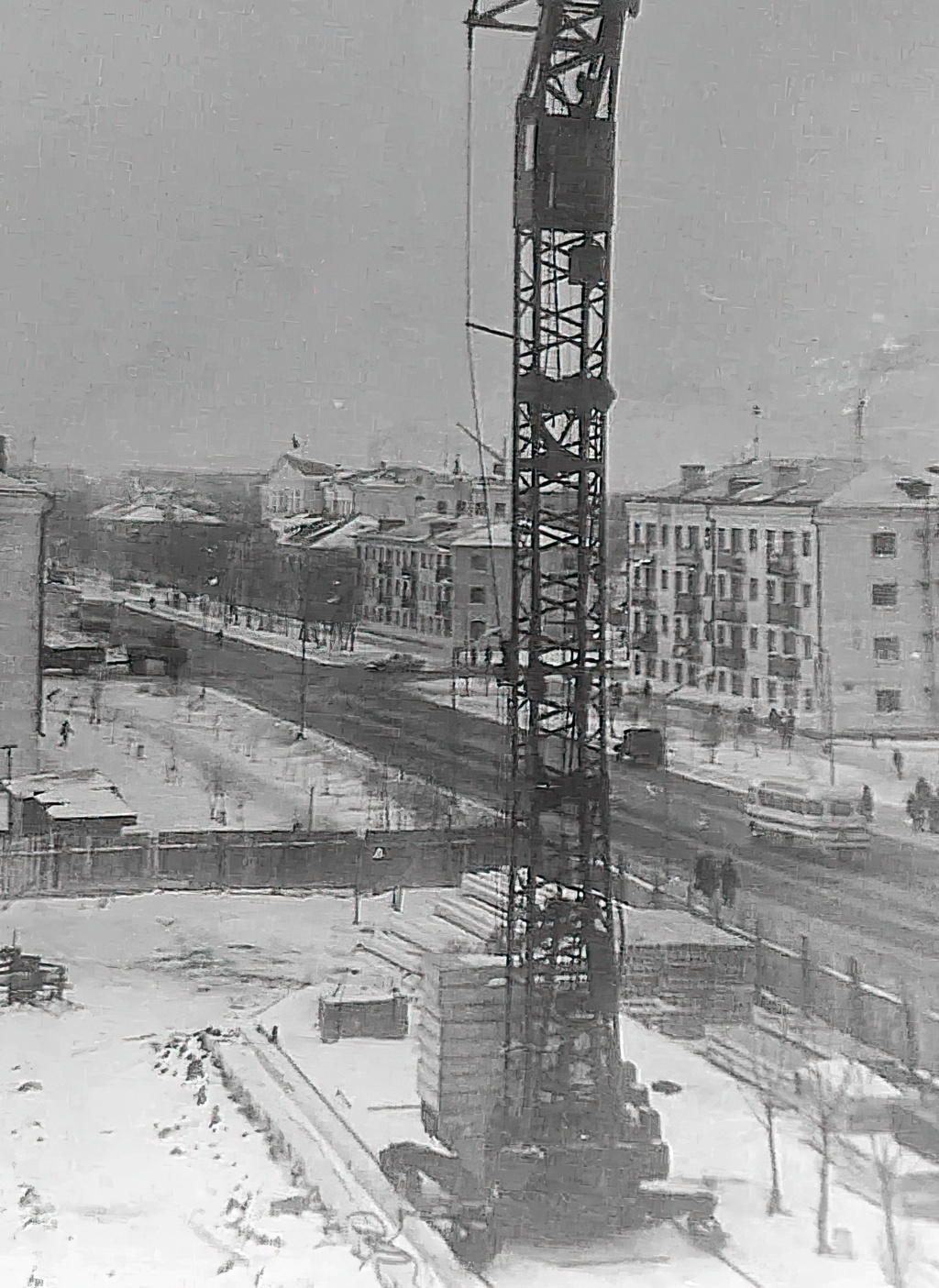 1975 строительство Дома быта, открыли Дом быта в 1975 году